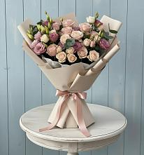 Букет цветов из:  Розы и Лизиантусы в Белоярском Свердловской области