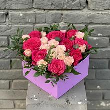 Цветочная композиция из Розы в коробке в Белоярском Свердловской области