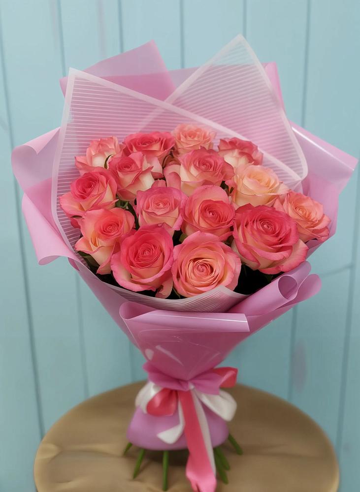 Букет 15 Розовых роз Равель в Белоярском Свердловской области