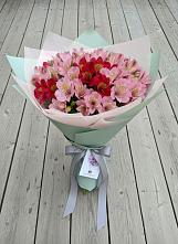 Букет цветов из:  Альстромерии в Белоярском Свердловской области