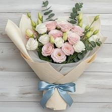 Букет цветов из:  Лизиантусы в Белоярском Свердловской области