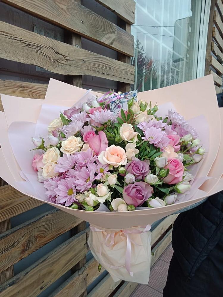 Букет цветов из: Розы и Хризантемы в Белоярском Свердловской области