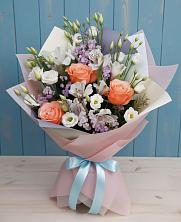 Букет цветов из:  Лизиантусы, Розы, Альстромерии и Гипсофила в Белоярском Свердловской области