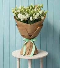 Букет цветов из:  Лизиантусы в Белоярском Свердловской области