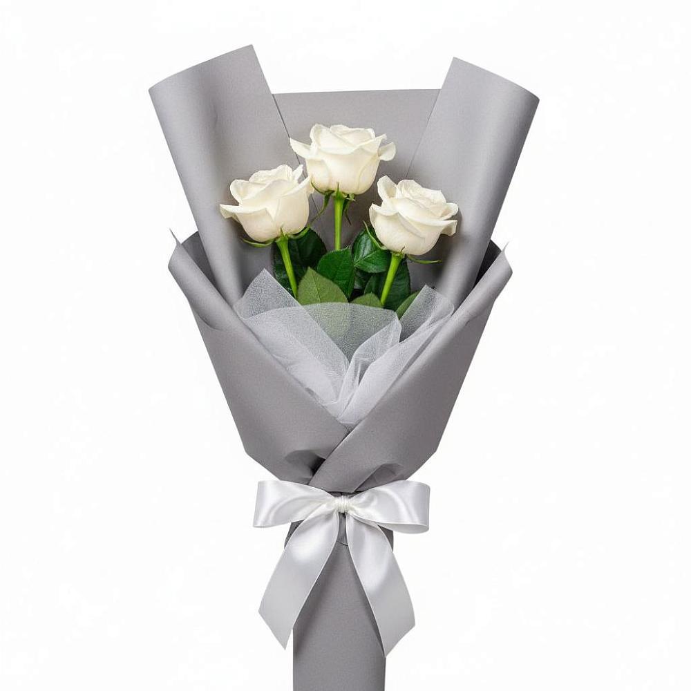 Букет 3 белые розы в Белоярском Свердловской области