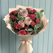 Букет цветов из:  Гвоздики и Розы в Белоярском Свердловской области