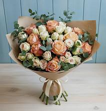 Букет цветов из:  Альстромерии и Розы в Белоярском Свердловской области