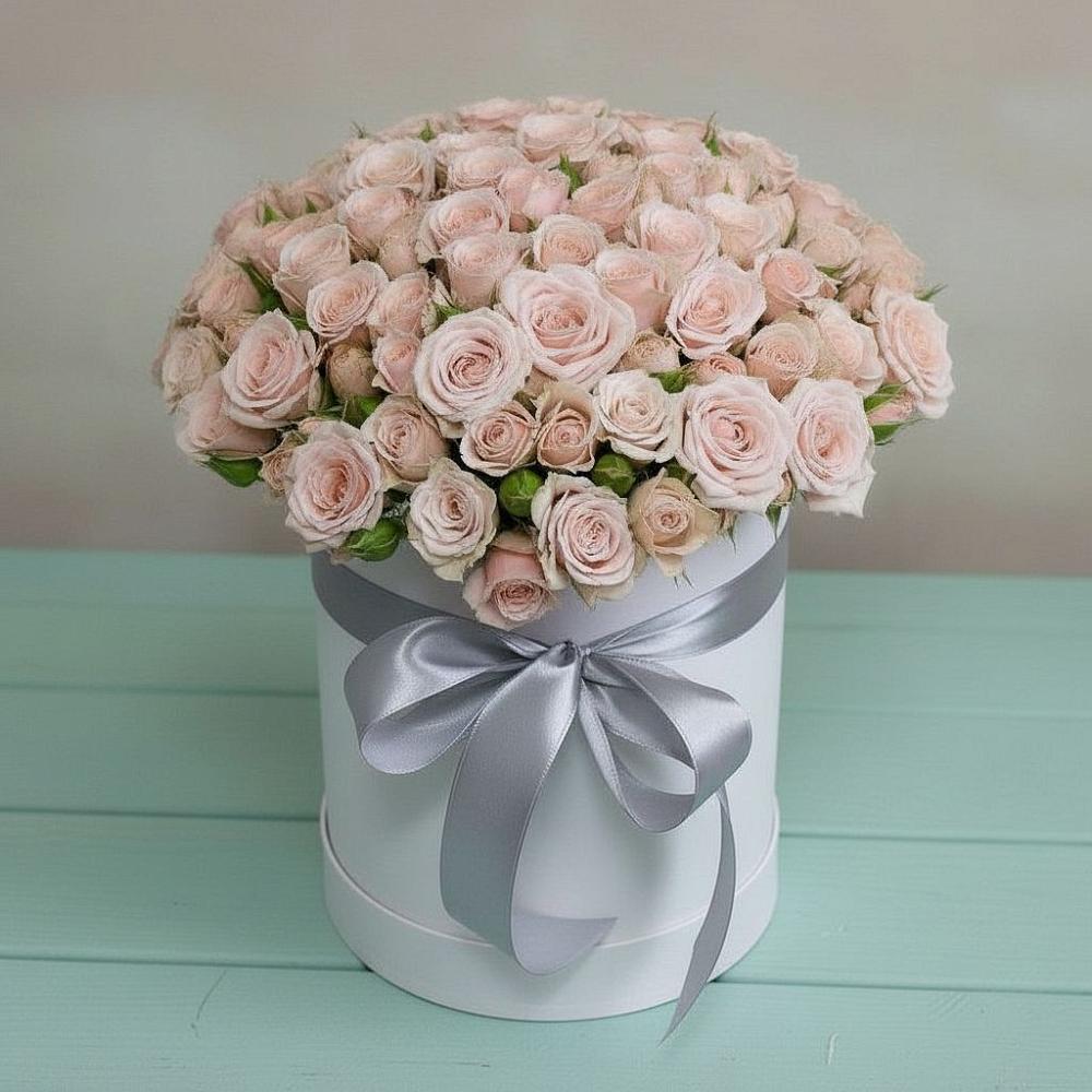 Цветочная композиция из Розы в шляпной коробке в Белоярском Свердловской области